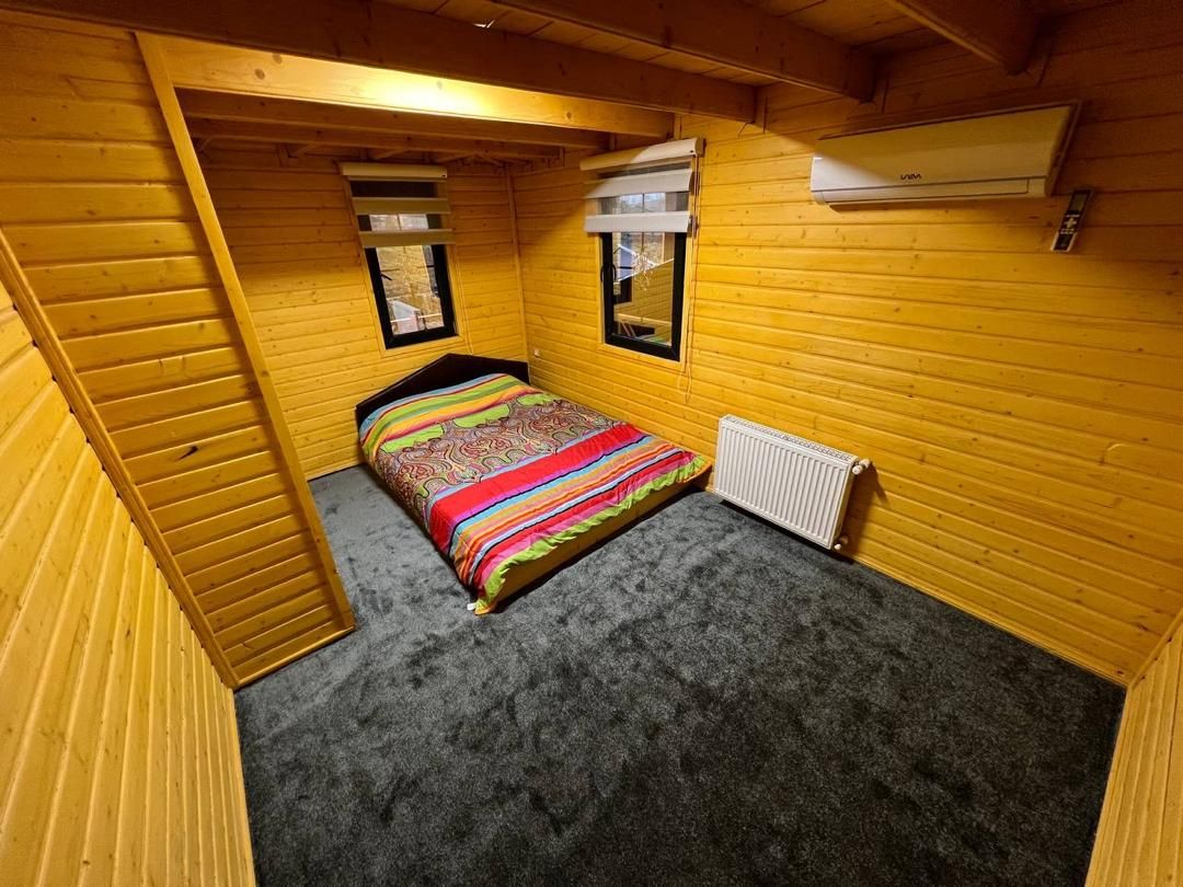 کلبه چوبی استخر دار ترنج کلبه چوبی استخر دار ترنج