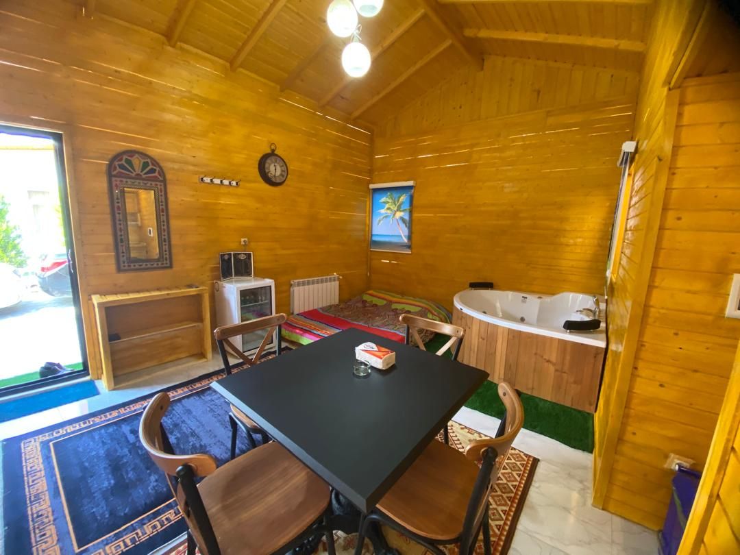 کلبه جکوزی دار یاس کلبه جکوزی دار یاس